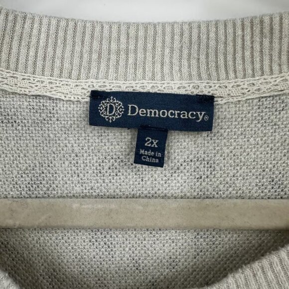 Democracy Bandana Print Crew Neck Long Sleeve Sweatshirt Top Women 2X Beige - Picture 5 of 6